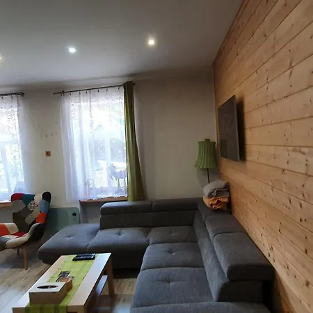 بيت للعطل Stiavnicka *